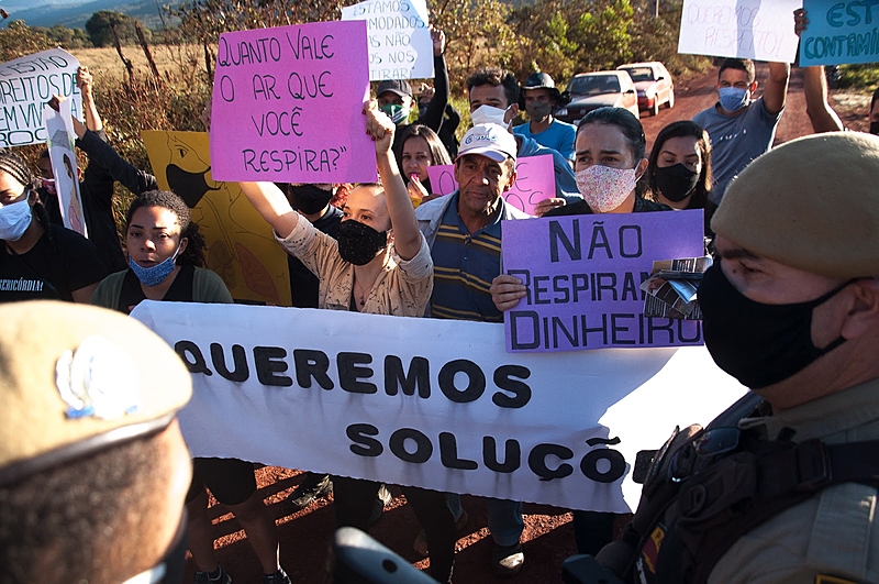 moradores fazem manifestação